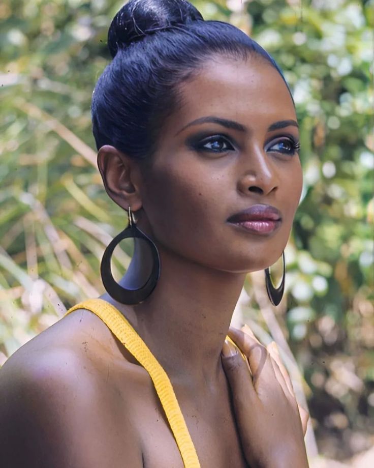 PHOTOGRAPHY AND VIDEOGRAPHY